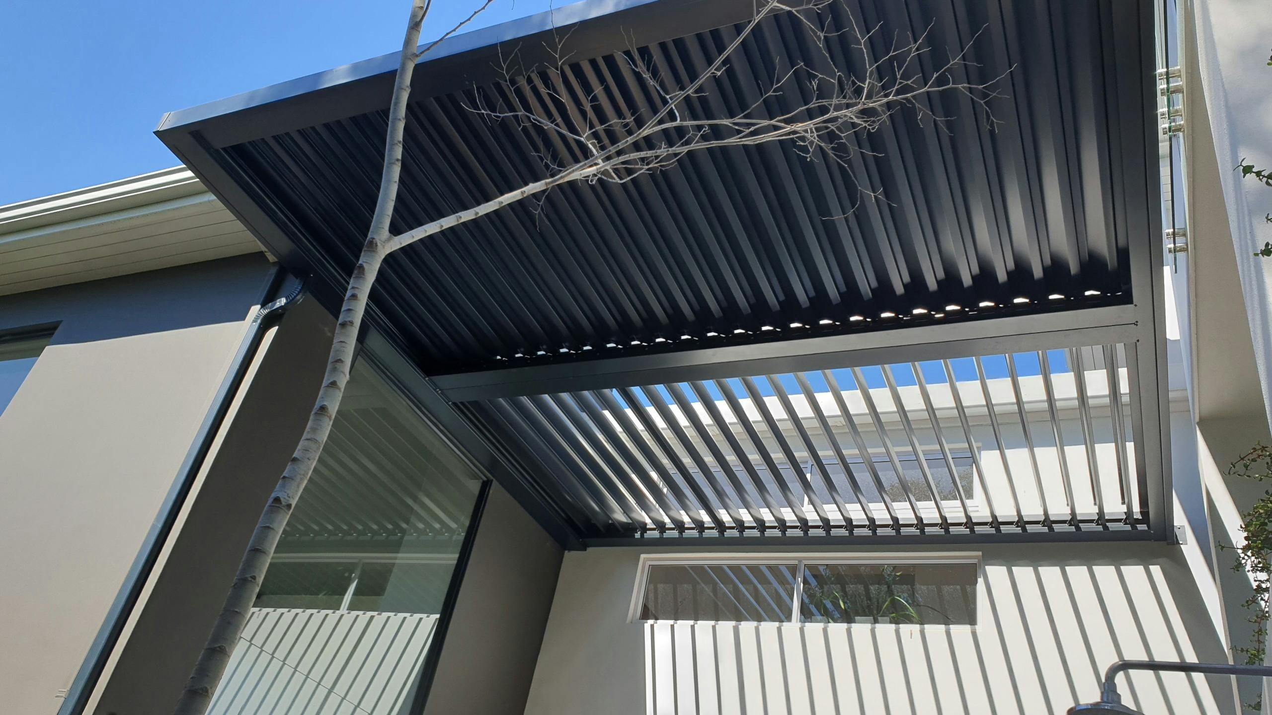 Adjustable Louvre Awnings